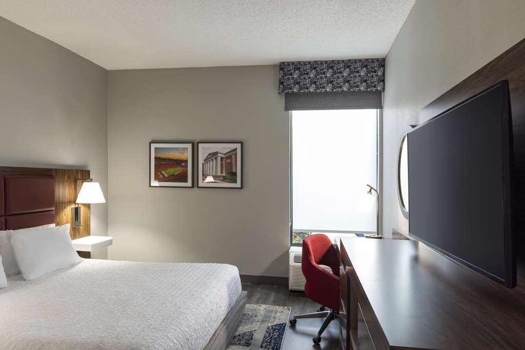 Hampton Inn Athens Room photo