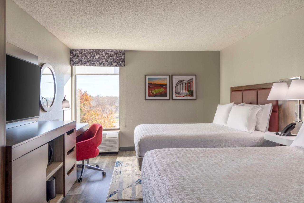 Hampton Inn Athens Exterior photo